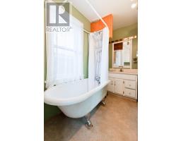 24 HIAWATHA STREET - 19