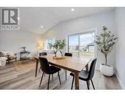 9 POSTMA CRESCENT - 11