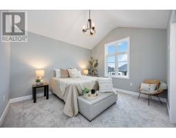 9 POSTMA CRESCENT - 19