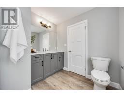 9 POSTMA CRESCENT - 23