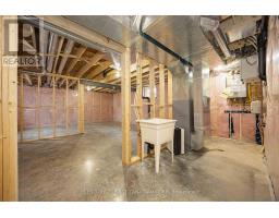 9 POSTMA CRESCENT - 26