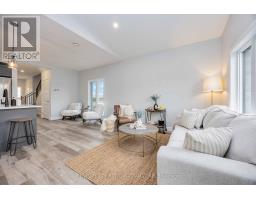 9 POSTMA CRESCENT - 9