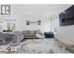 25 ALEXANDER CIRCLE - 11