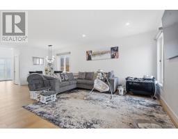 25 ALEXANDER CIRCLE - 12