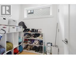 25 ALEXANDER CIRCLE - 19