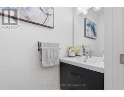 25 ALEXANDER CIRCLE - 20