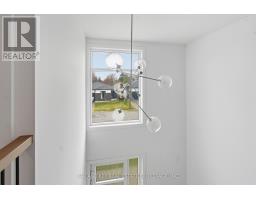 25 ALEXANDER CIRCLE - 21