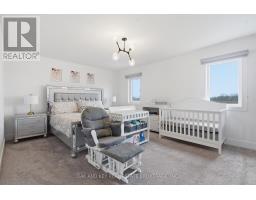 25 ALEXANDER CIRCLE - 22