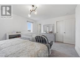 25 ALEXANDER CIRCLE - 23