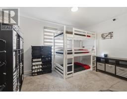 25 ALEXANDER CIRCLE - 28