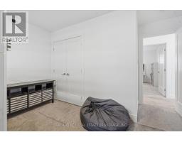 25 ALEXANDER CIRCLE - 29