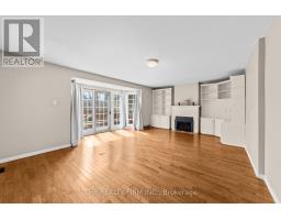 15 MAYFAIR DRIVE - 24