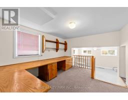 15 MAYFAIR DRIVE - 43