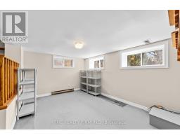 15 MAYFAIR DRIVE - 45