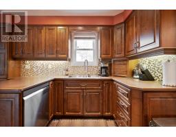 327 EVERGLADE CRESCENT - 12