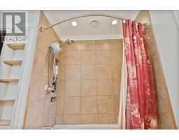 327 EVERGLADE CRESCENT - 28