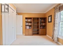 327 EVERGLADE CRESCENT - 30