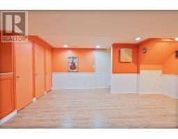 327 EVERGLADE CRESCENT - 32