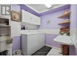 327 EVERGLADE CRESCENT - 40