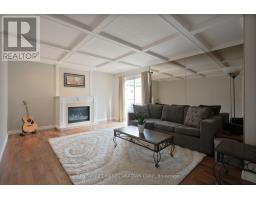 327 EVERGLADE CRESCENT - 8