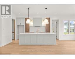 126 FRASER CRESCENT - 15