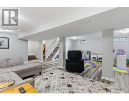 362 CHIPPENDALE CRESCENT - 34