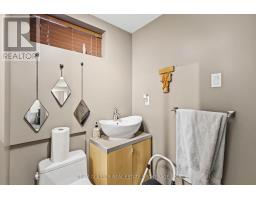 362 CHIPPENDALE CRESCENT - 40