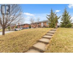 362 CHIPPENDALE CRESCENT - 8