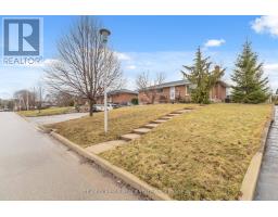 362 CHIPPENDALE CRESCENT - 9