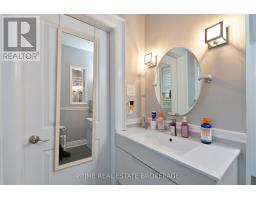 290 HURON STREET - 18