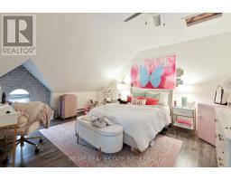 290 HURON STREET - 24