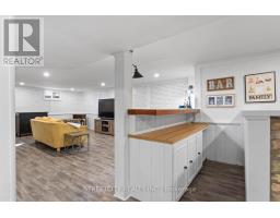 898 DALKEITH AVENUE - 34