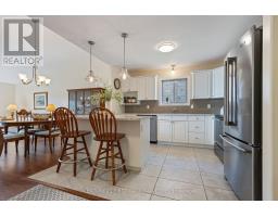 21 - 19 SOMERSET DRIVE - 12