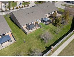 21 - 19 SOMERSET DRIVE - 6