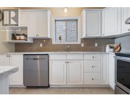 21 - 19 SOMERSET DRIVE - 7