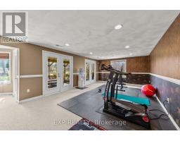 8371 HICKORY DRIVE - 32