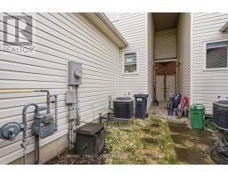 849 SILVERFOX CRESCENT - 43