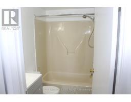 218 - 9 JACKSWAY CRESCENT - 14