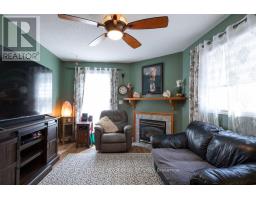 232 THORNE DRIVE - 12