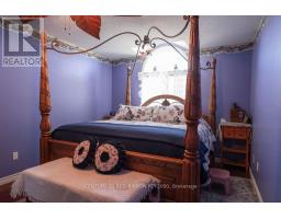 232 THORNE DRIVE - 21