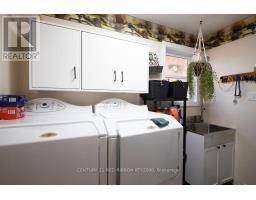 232 THORNE DRIVE - 32