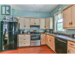 38 BYRON AVENUE E - 17