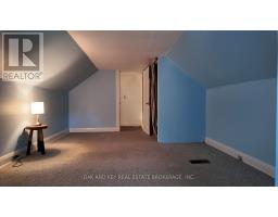 32 TENNYSON STREET - 12