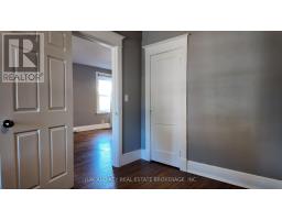 32 TENNYSON STREET - 8