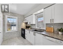 101 JASPER CRESCENT - 14