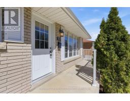 101 JASPER CRESCENT - 5