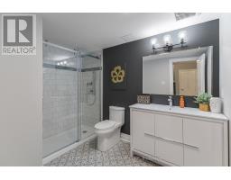 52 ROYAL DORNOCH DRIVE - 40