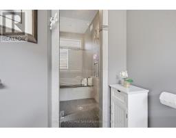 23 MAYAPPLE CRESCENT - 33