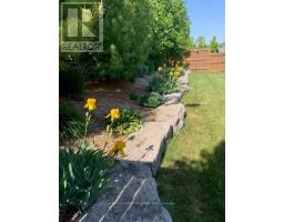 23 MAYAPPLE CRESCENT - 46