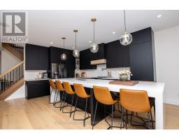 3 POOLE CRESCENT - 10